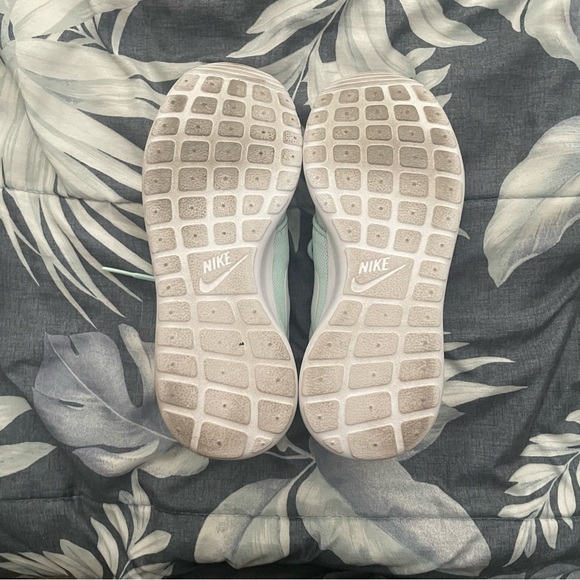 Nike Roshe One - Picture 5 of 6